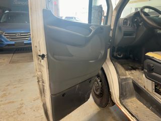 2004 Dodge Sprinter Van 2500 High Roof - Driver's Front Door Image